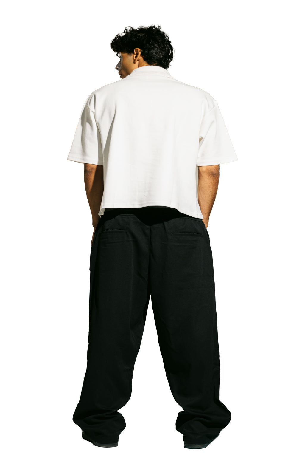 The KIK-Studio-Sweatpants in Black
