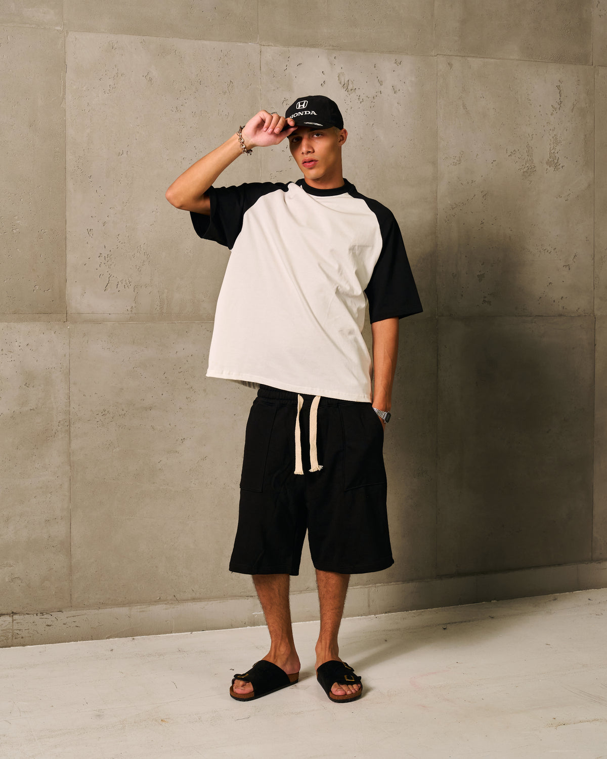 KIK OBJ REGLAN TEE - WHITE