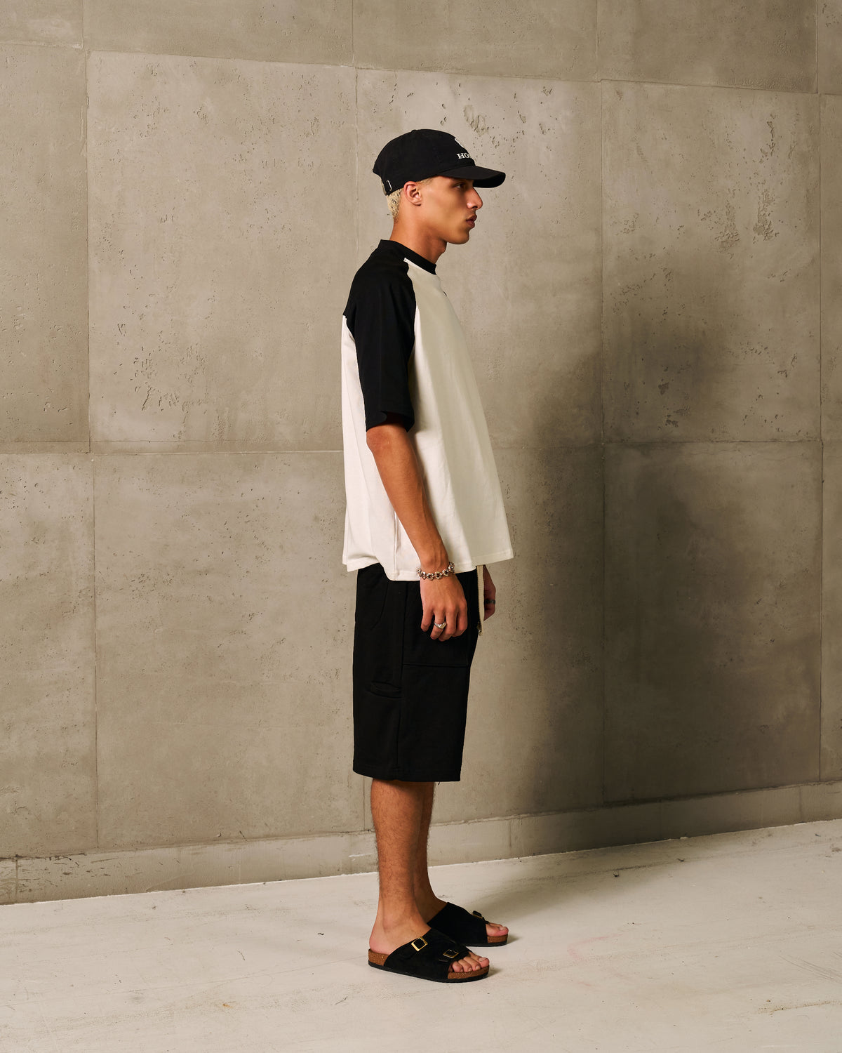 KIK OBJ REGLAN TEE - WHITE
