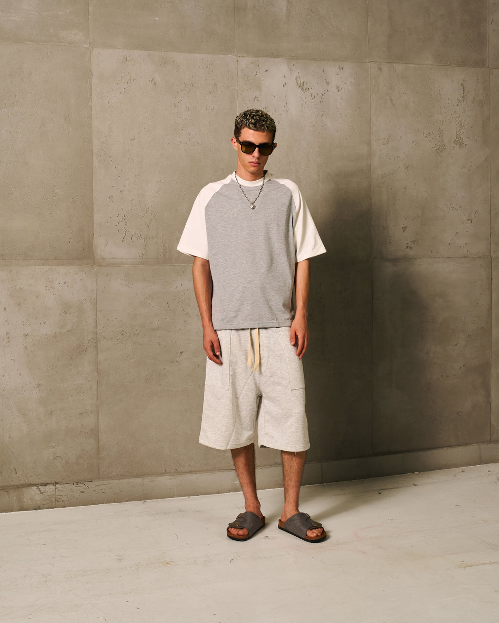KIK OBJ REGLAN TEE - GREY
