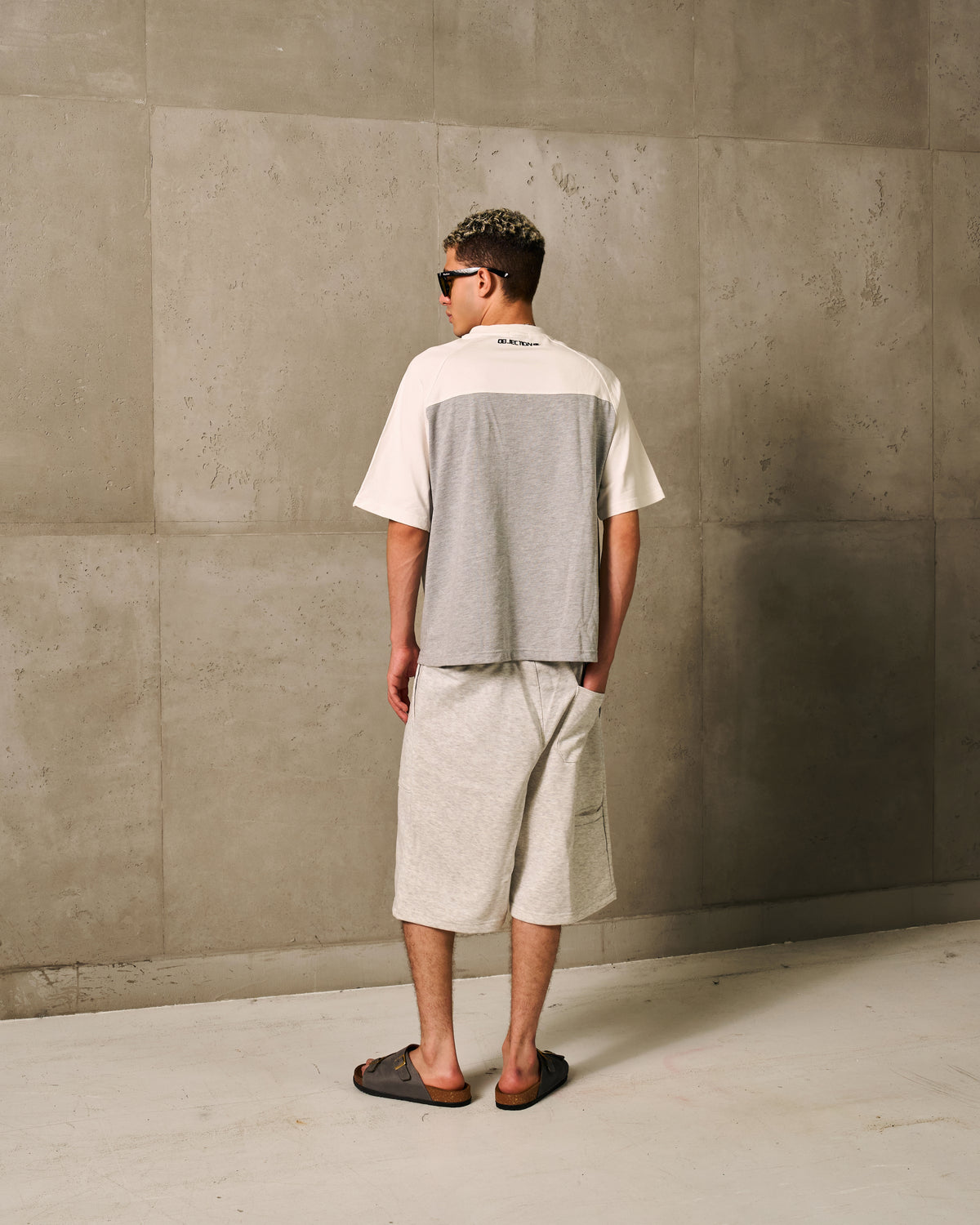 KIK OBJ REGLAN TEE - GREY