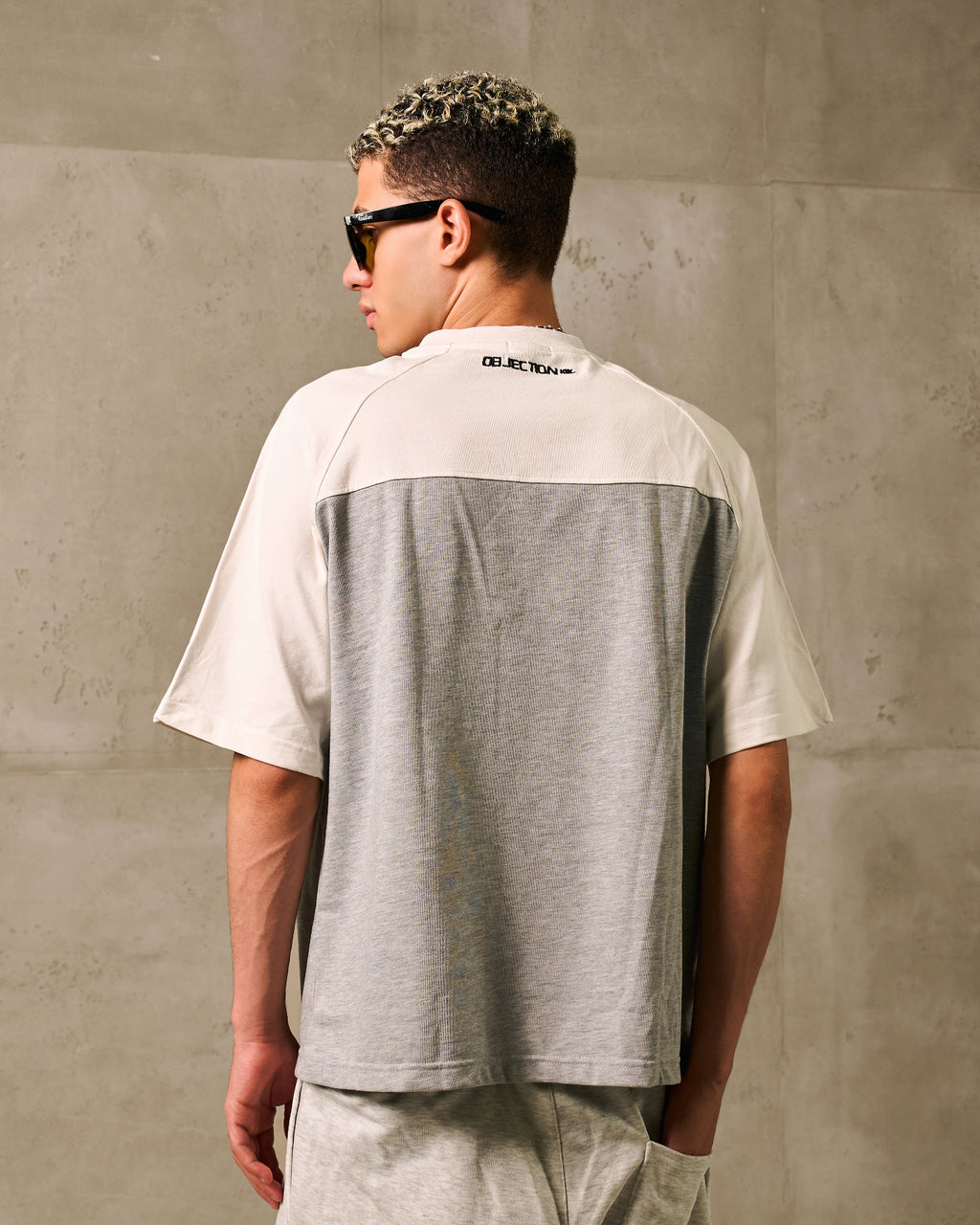 KIK OBJ REGLAN TEE - GREY
