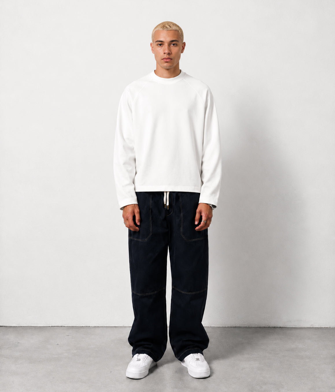The basic long sleeve Tees in White